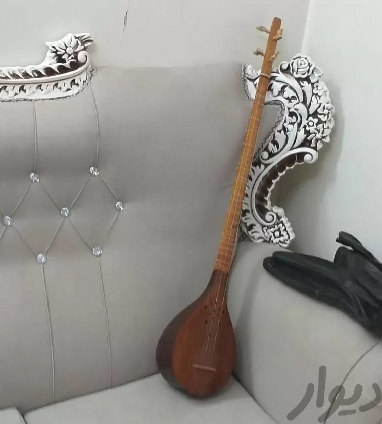 ساز سنتی سه تار با کیف چرمی