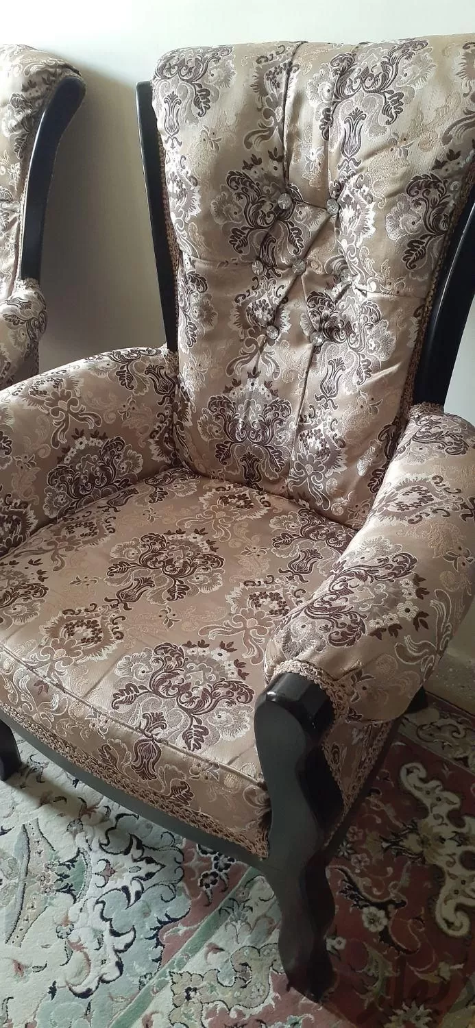 مبلمان ۷ نفره با ۲عدد میز و روکش