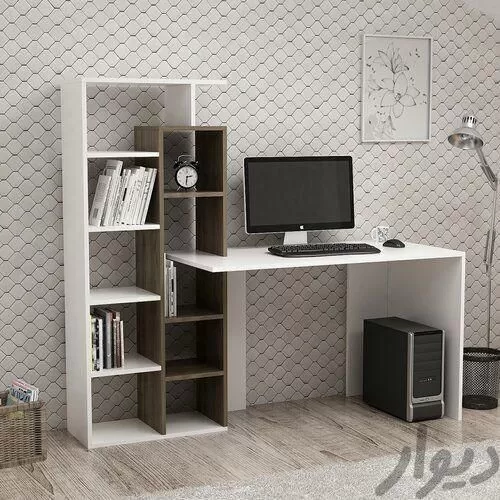 میز تحریر کتابخانه هانی