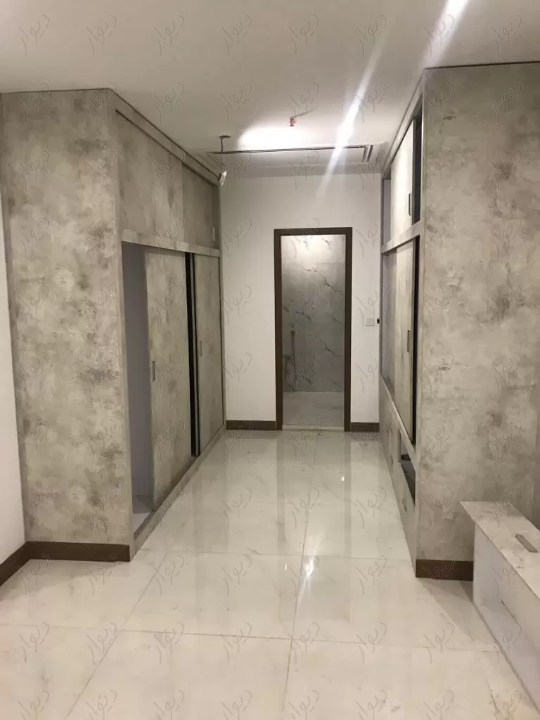نوساز، 180متر 3خواب               تیپ 8، 2پارکینگه